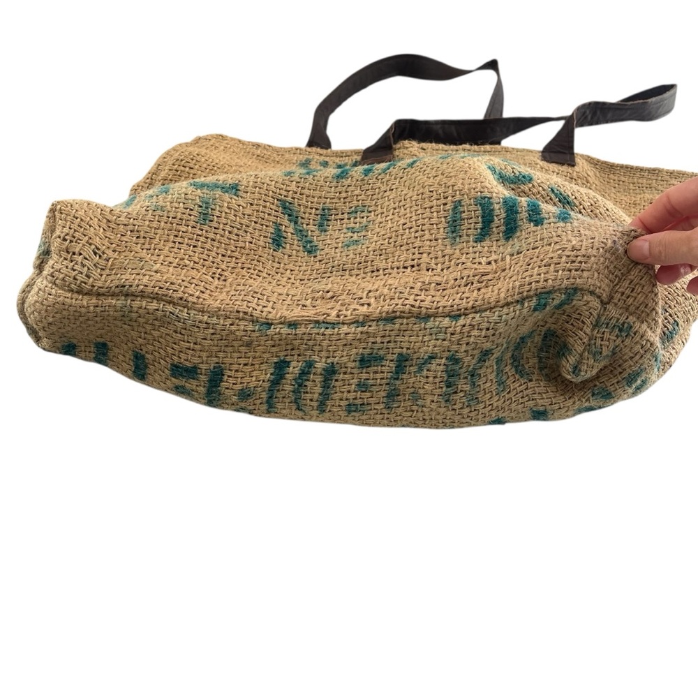 Handmade upcycled burlap market tote fully lined faux leather straps pocket - Picture 6 of 8